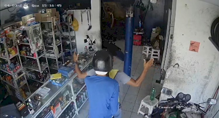 Vídeo mostra momento em que loja de moto é assaltada na Av. Luís Viana em S. A. de Jesus